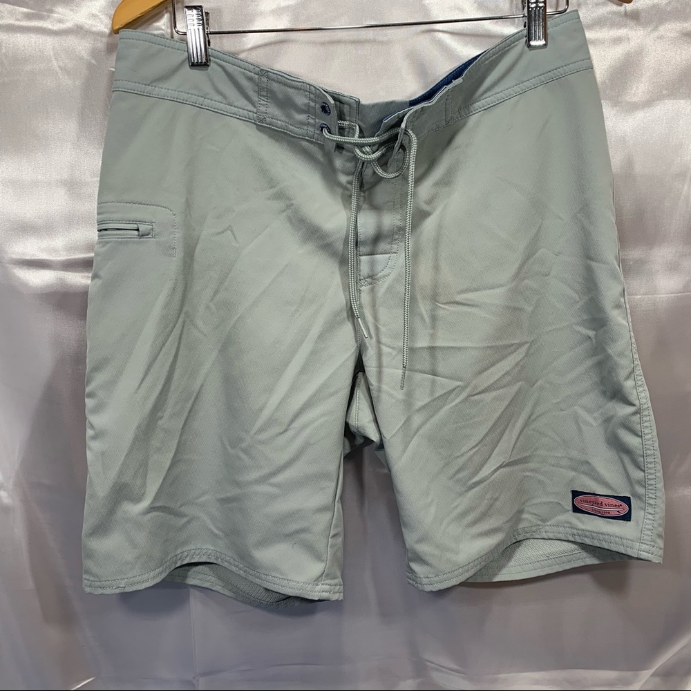 Vineyard Vines mens Swim Shorts trunks Size 32